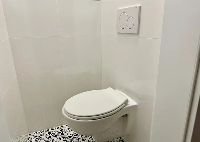 Apartman Stylish Renovated With Free Parking