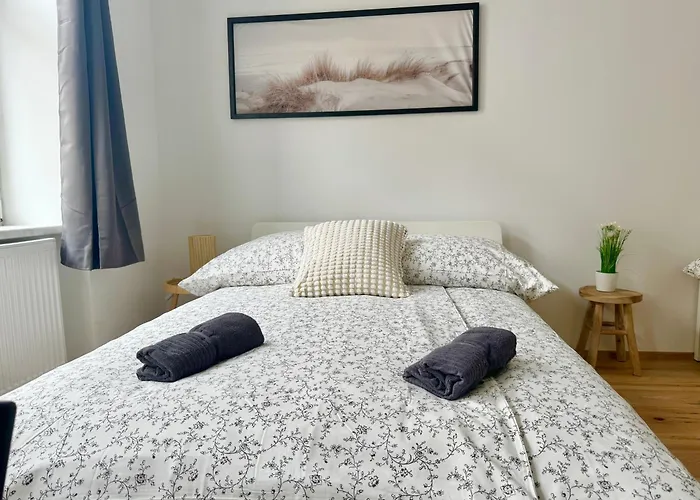 Stylish Renovated With Free Parking Apartman Bécs