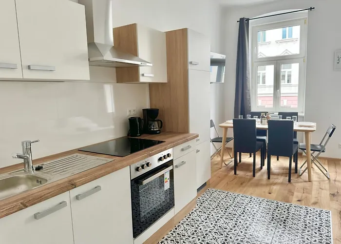 Apartman Stylish Renovated With Free Parking *